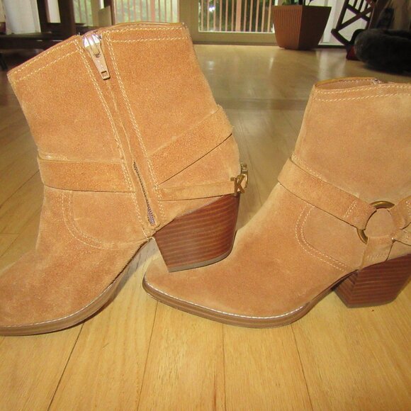 MICHAEL KORS WOMENS ANKLE BOOTS/SUEDE/COWBOY/WESTERN/TAN/SIDE ZIP/SIZE 7.5M! - Picture 4 of 9